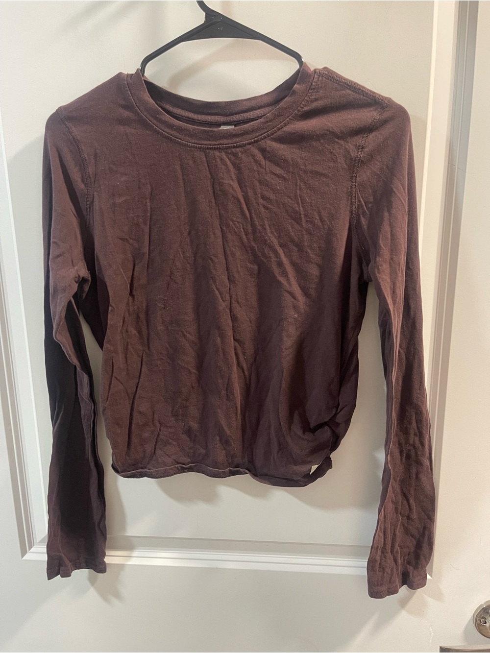 Vuori Long-Sleeve Crewneck Top in Brown
